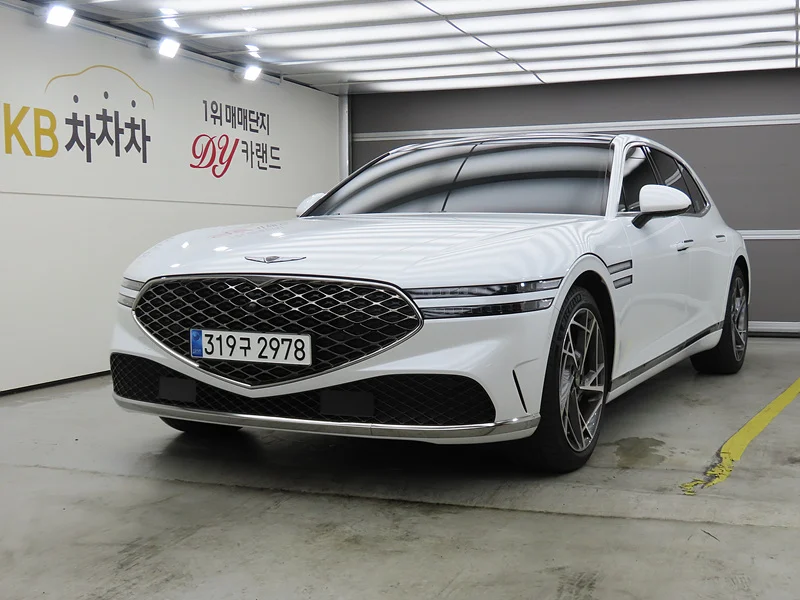 Genesis G90 RS4