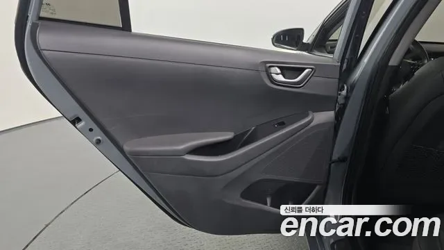 Hyundai Ioniq Ionic Electric, 2017 — фото 25