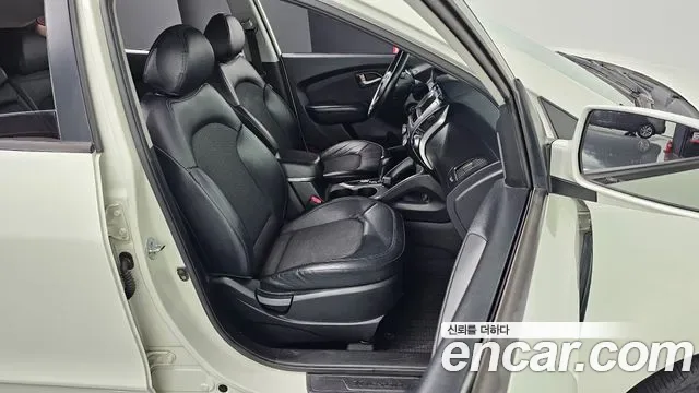 Hyundai Tucson ix, 2010 — фото 10