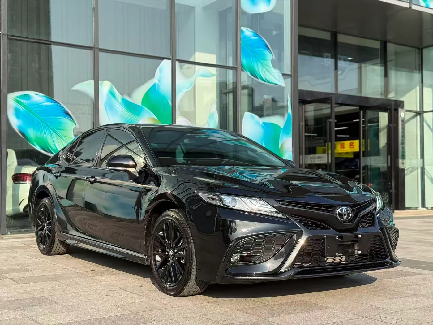 Toyota Camry, 2023 — фото 3