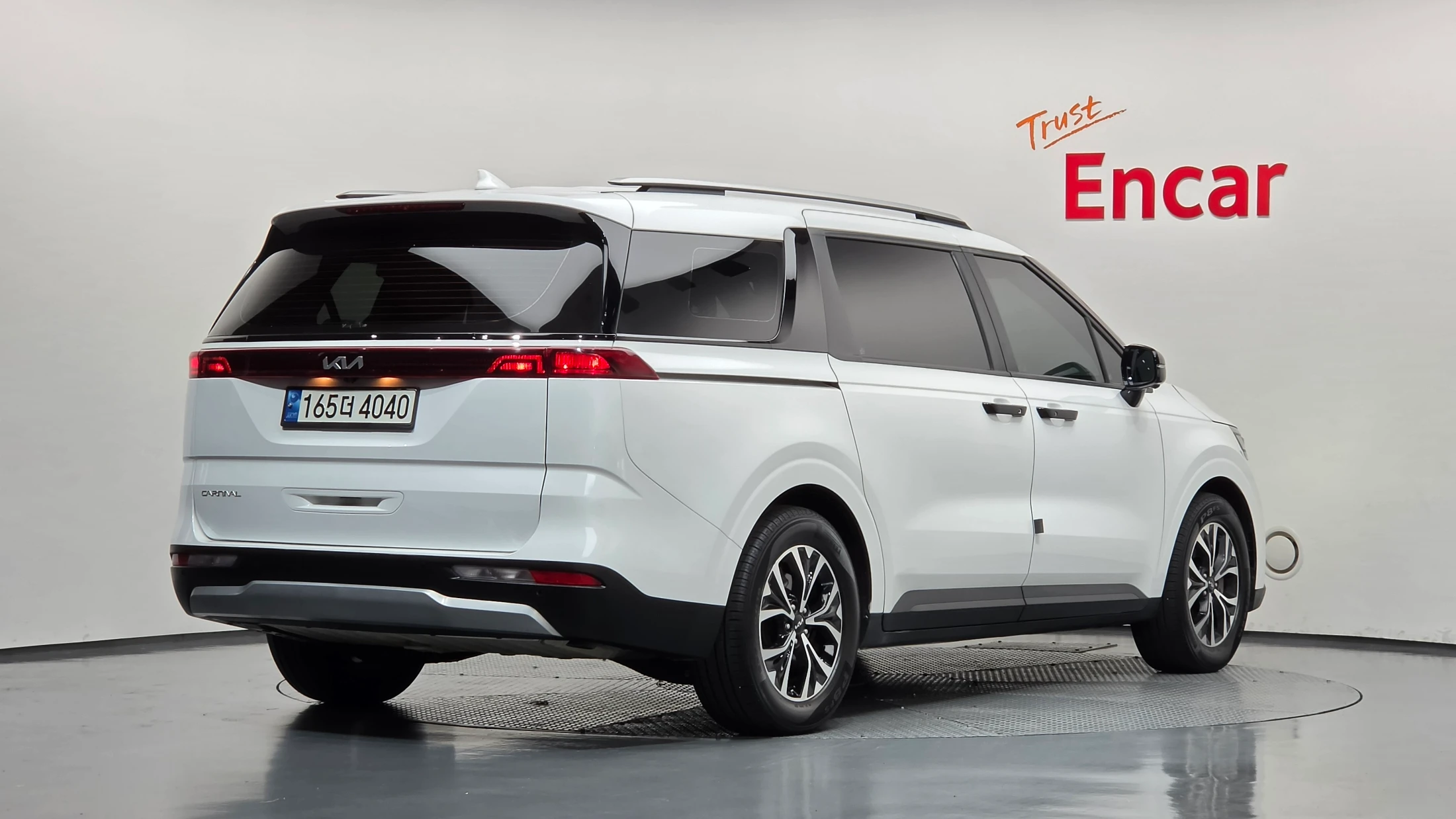 Kia Canival Carnival, 2022 — фото 2