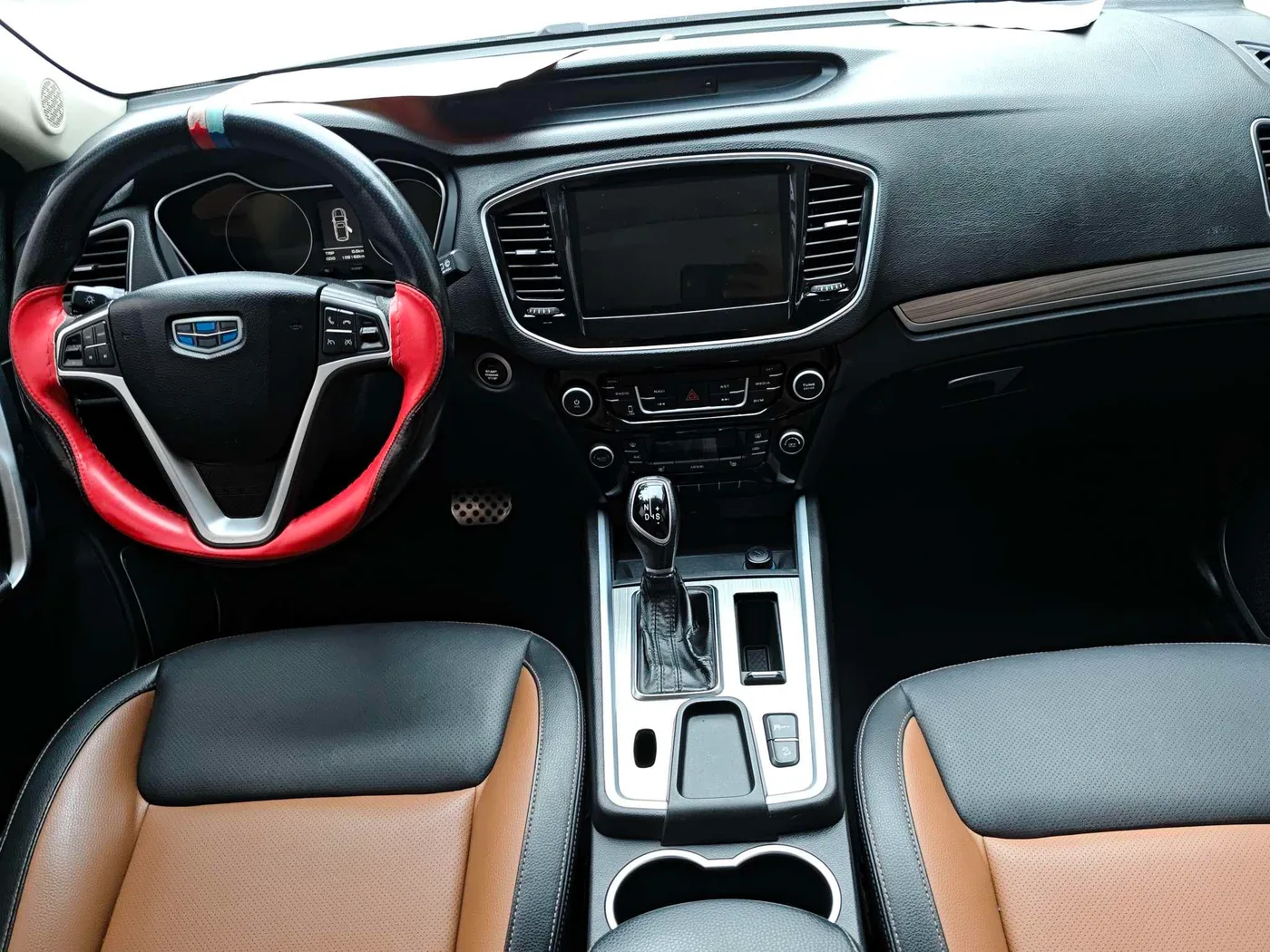 Geely Vision X6, 2016 — фото 12