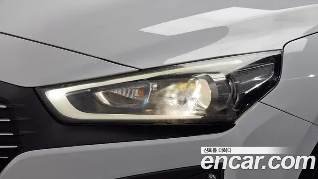 Hyundai Ioniq Ionic Hybrid, 2016 — фото 23