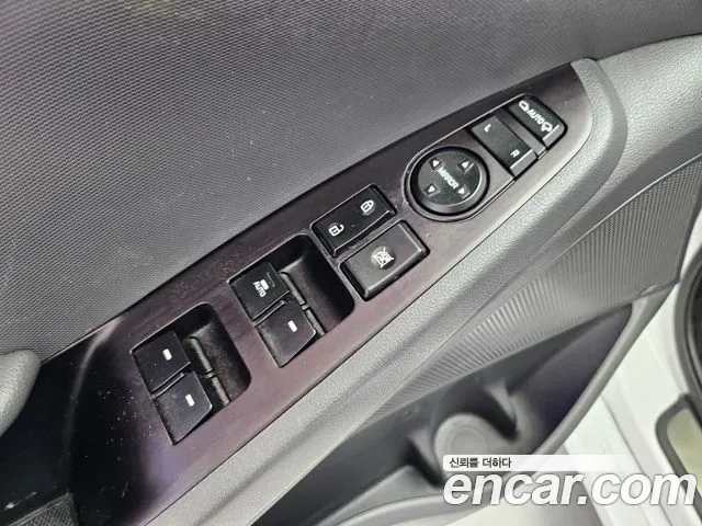 Hyundai Ioniq Ionic Electric, 2016 — фото 15