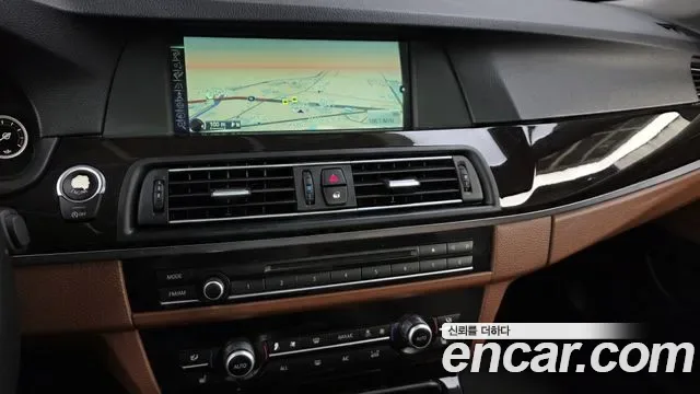 BMW 5-Series F10, 2013 — фото 14