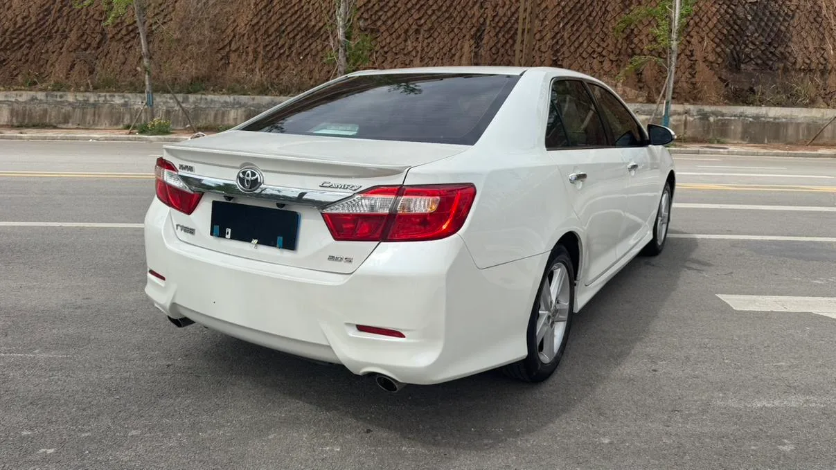 Toyota Camry, 2012 — фото 6