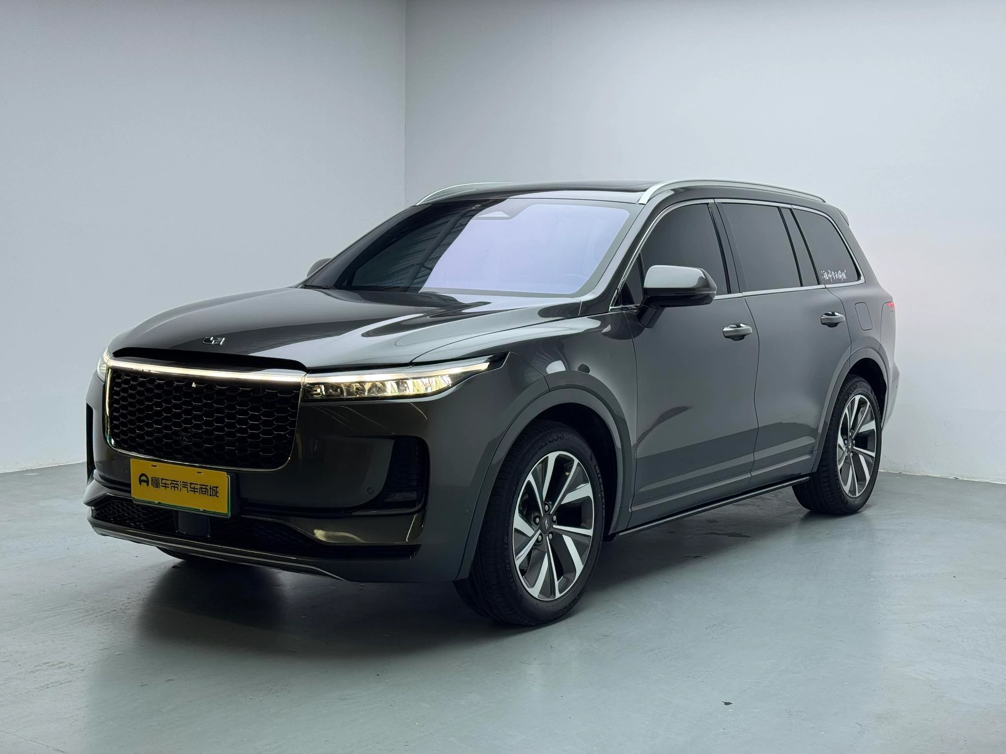 Li Auto Ideal ONE, 2021 — внешний вид автомобиля