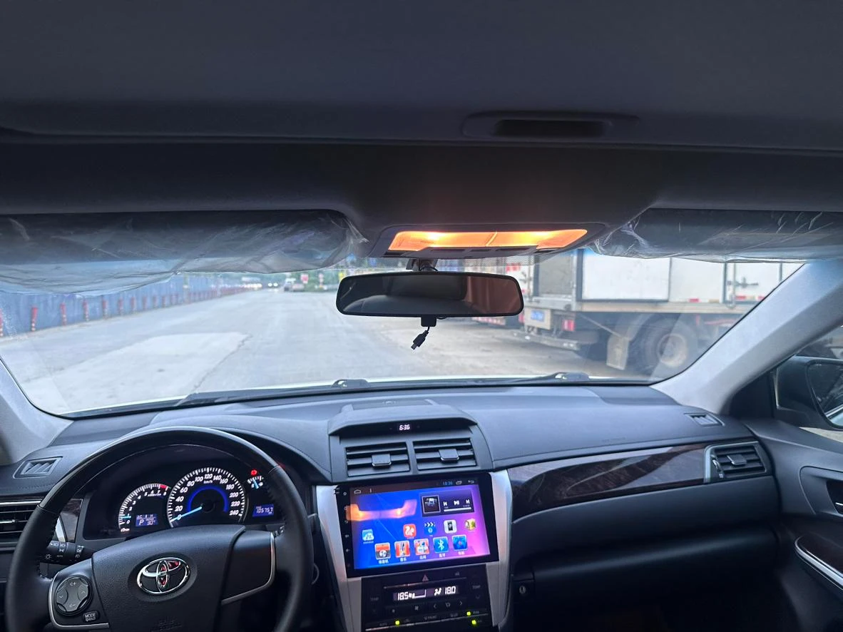 Toyota Camry, 2015 — фото 17