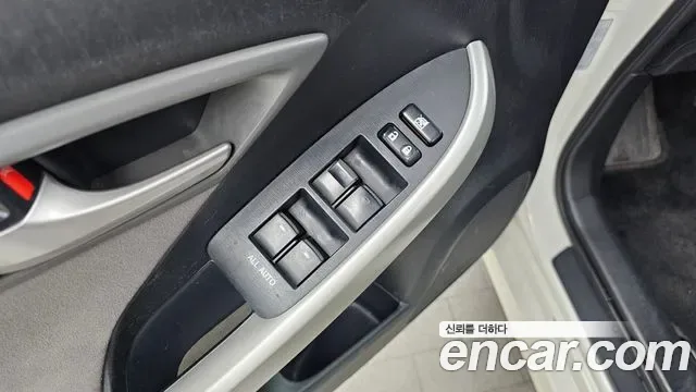 Toyota Prius, 2012 — фото 14