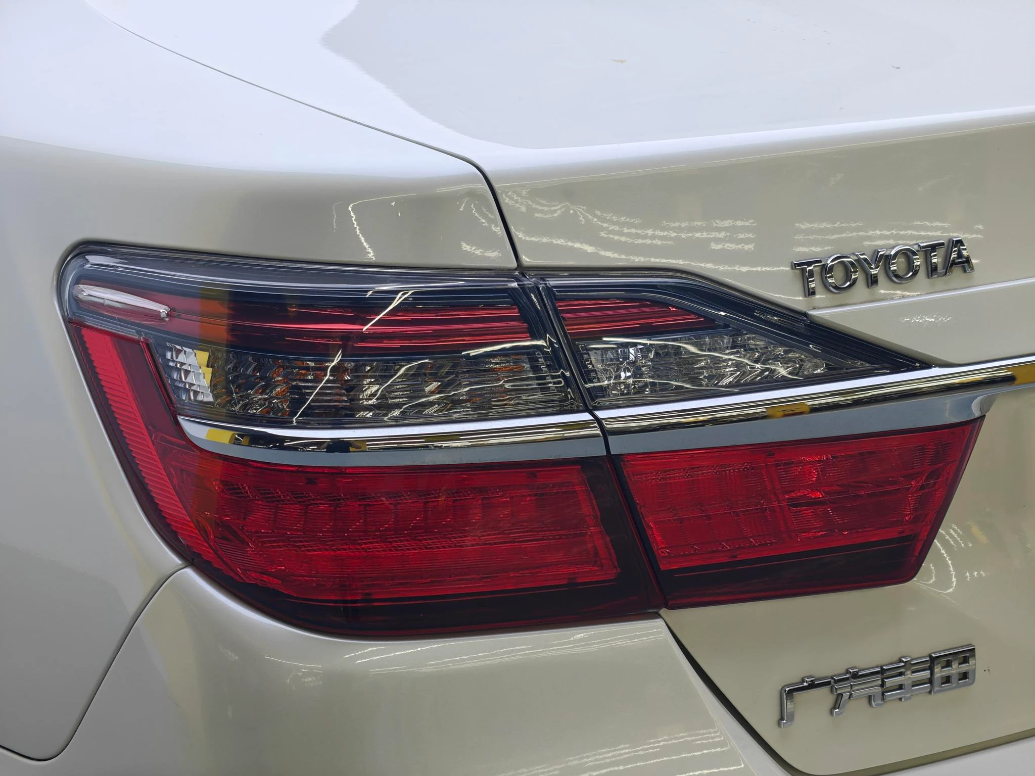Toyota Camry, 2015 — фото 20