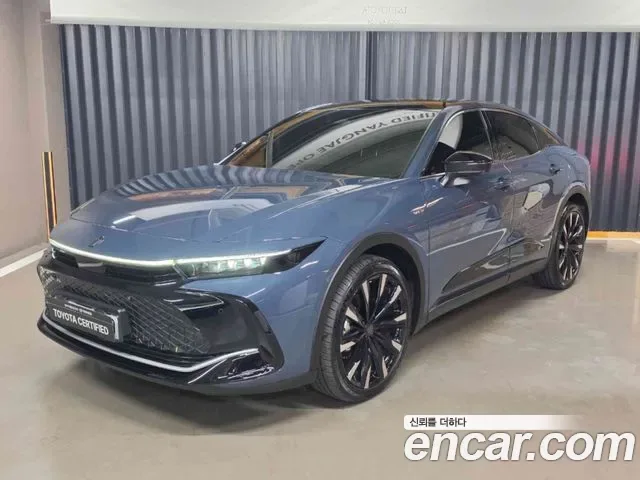 Toyota Crown Crossover