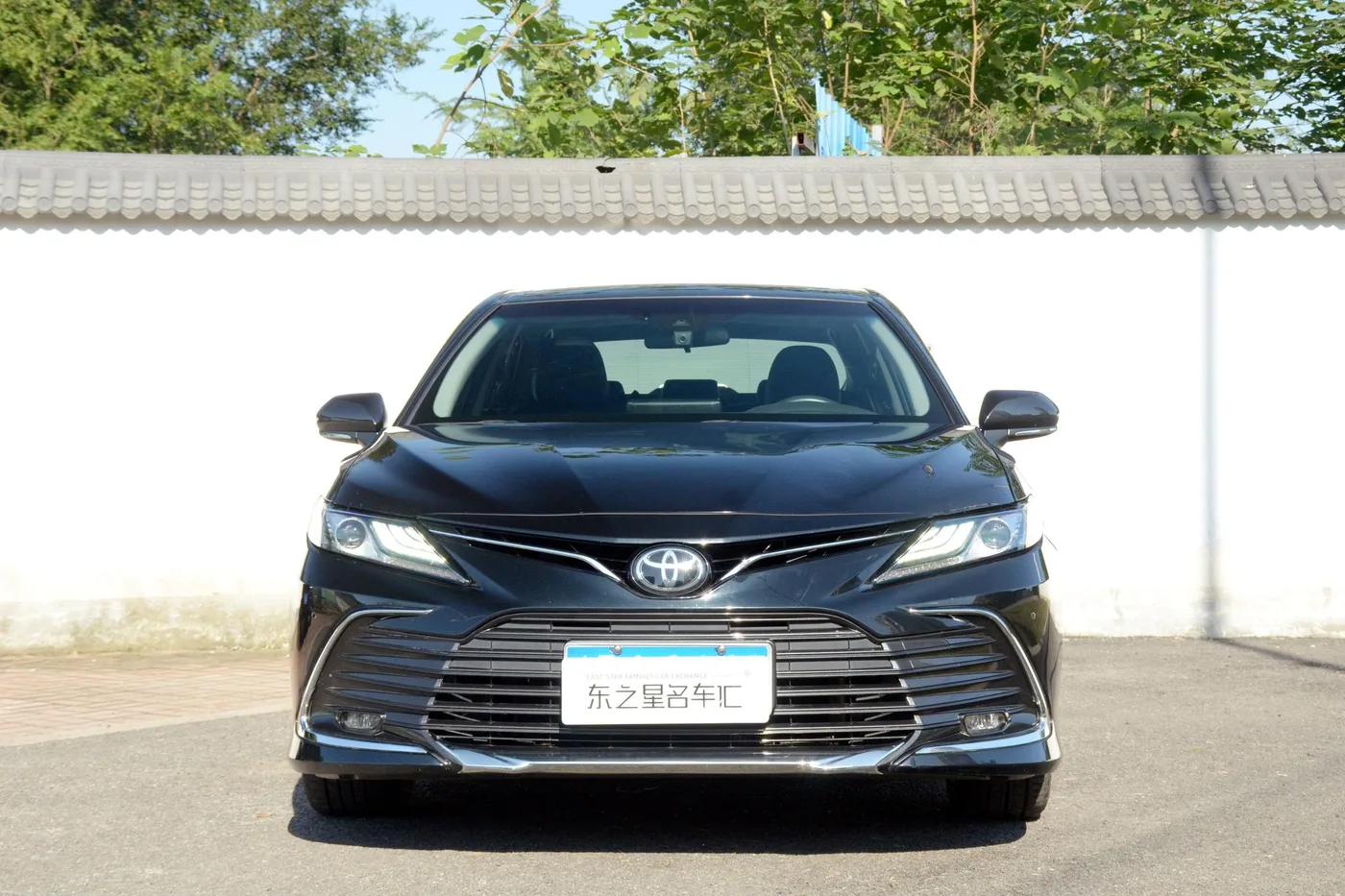 Toyota Camry, 2023 — фото 2