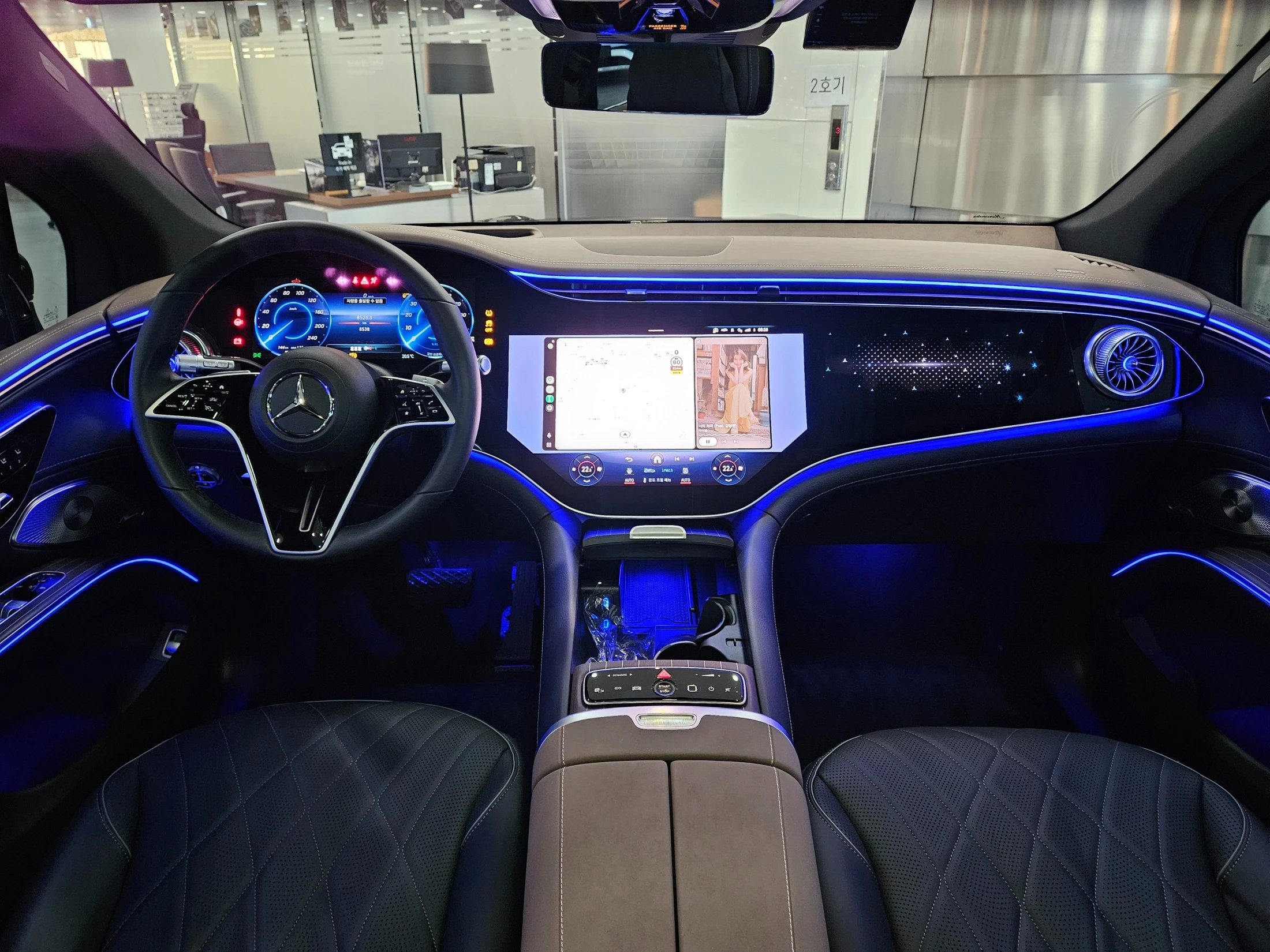 Mercedes-Benz Eqs SUV X296, 2025 — фото 7