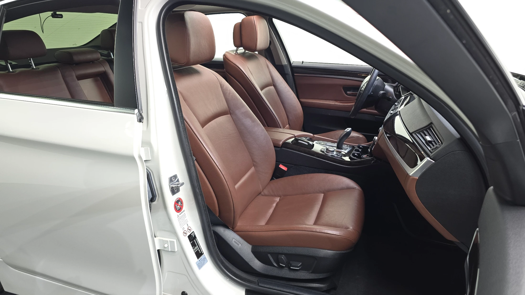 BMW 5-Series F10, 2013 — фото 12