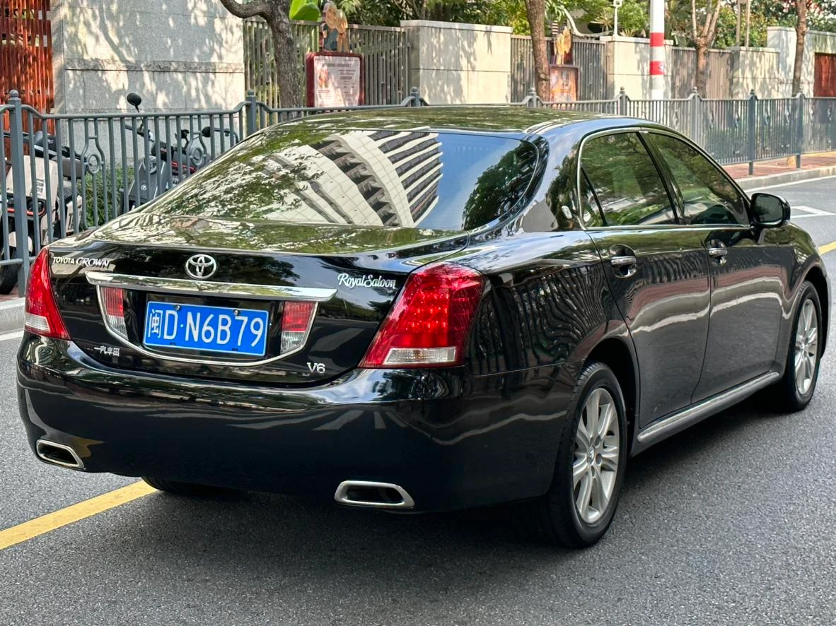 Toyota crown, 2010 — фото 10