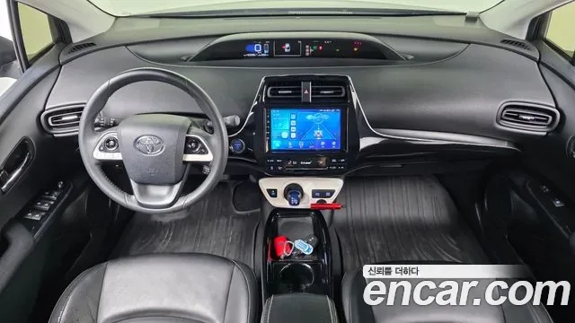 Toyota Prius, 2016 — фото 7
