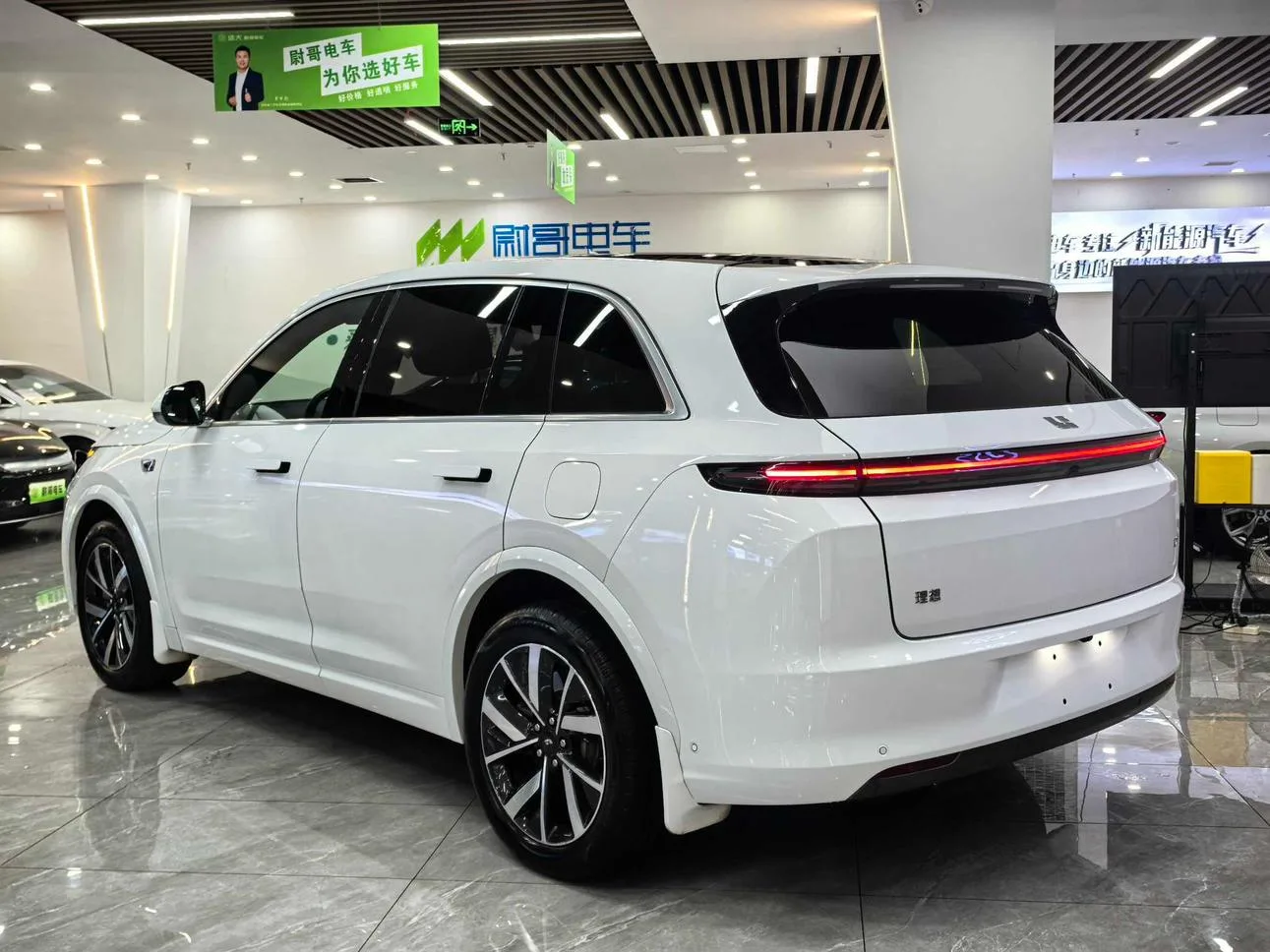 Li Auto Ideal L7, 2023 — фото 14