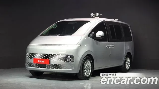 Hyundai Staria