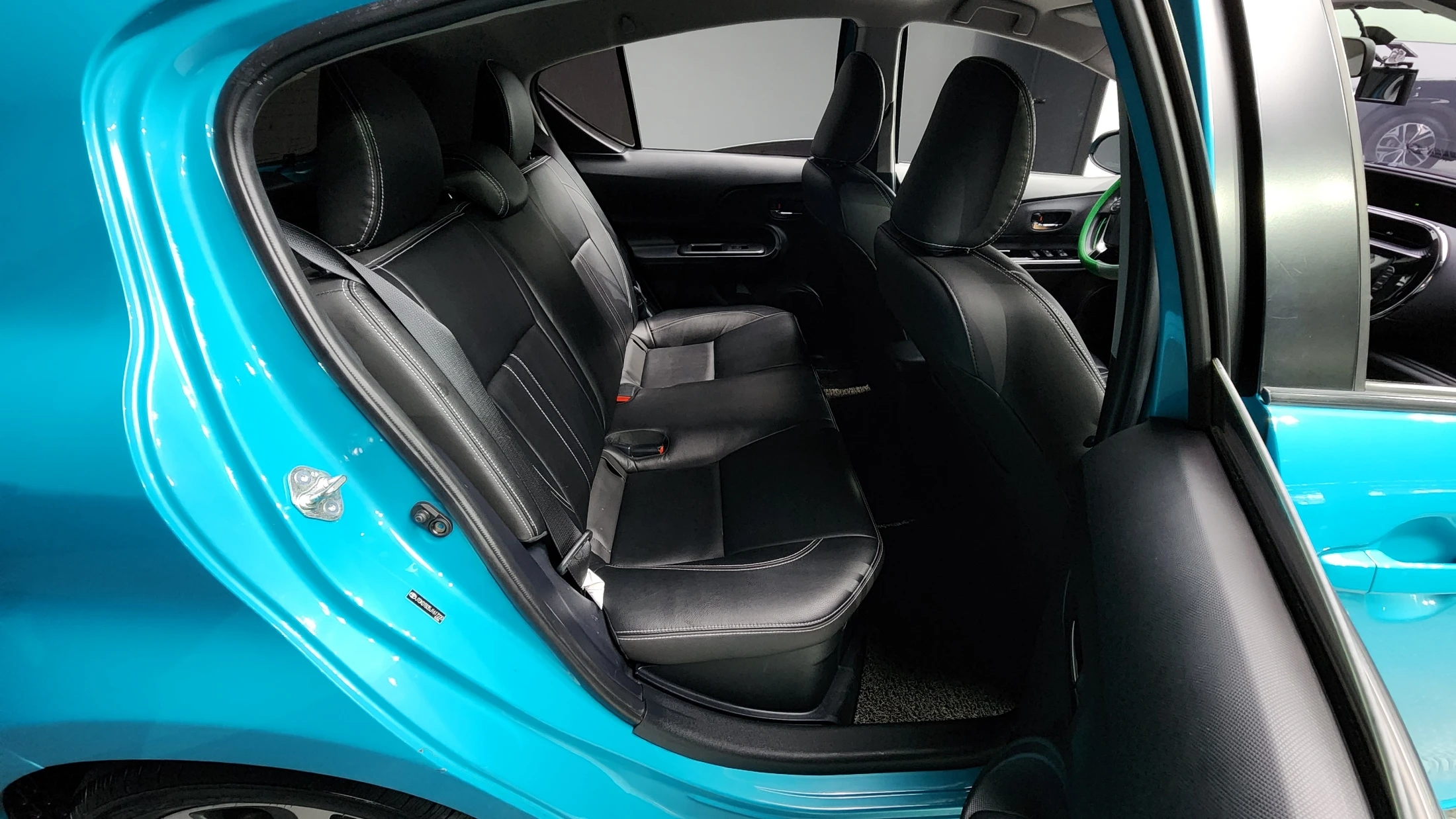 Toyota Prius C, 2018 — фото 12