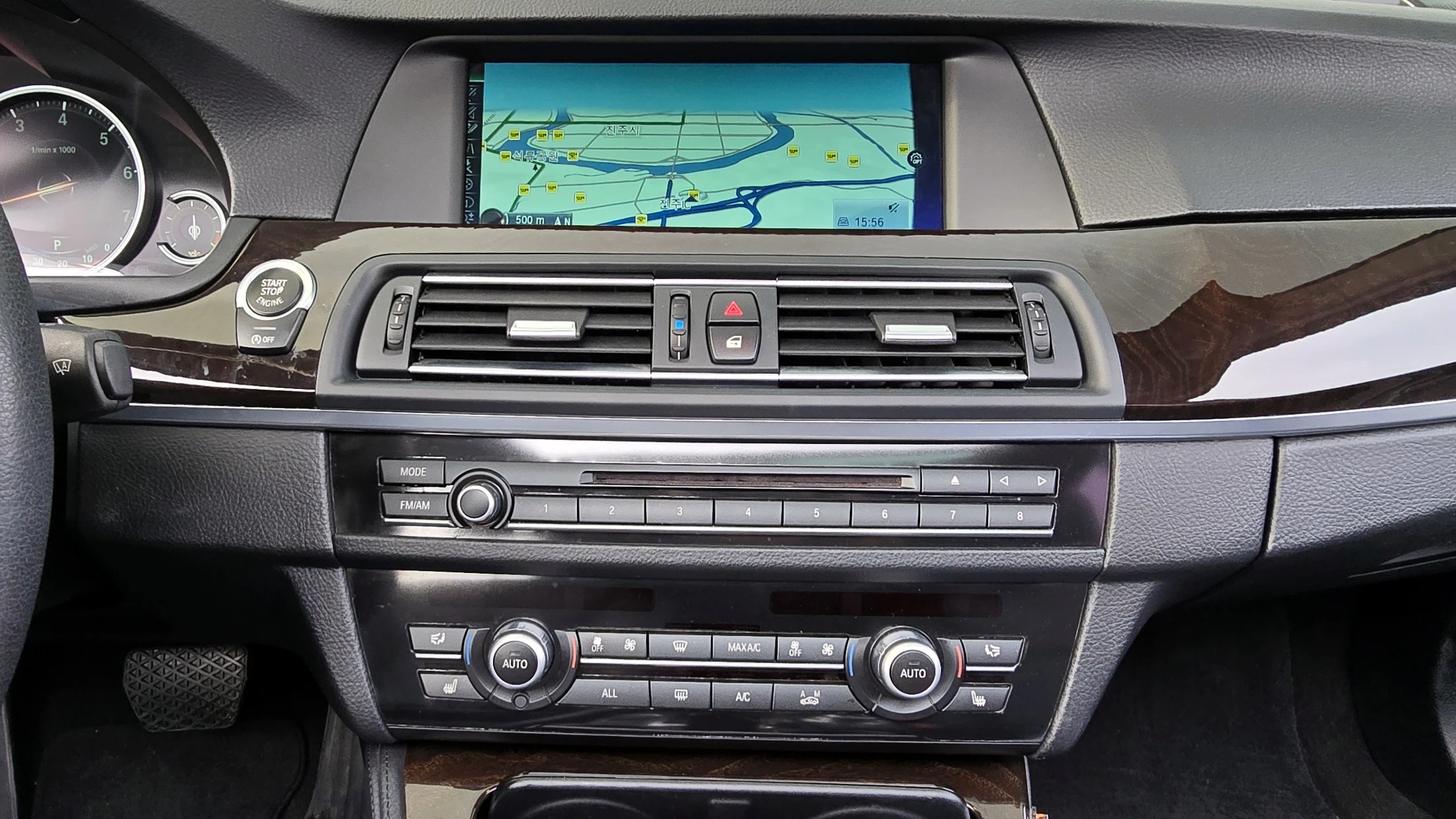 BMW 5-Series F10, 2013 — фото 16