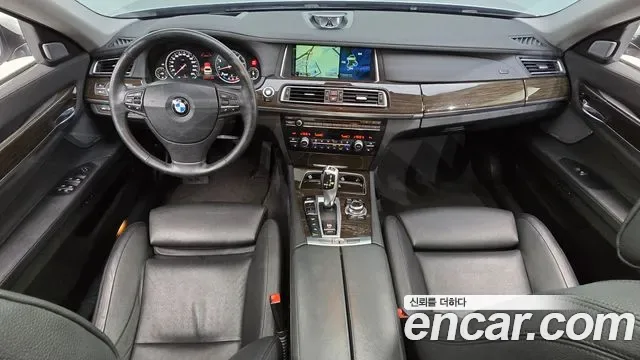 BMW 7-Series F01, 2013 — фото 7