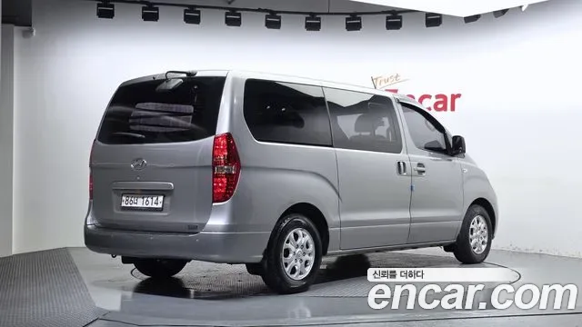 Hyundai Starex Grand Starex, 2011 — фото 2