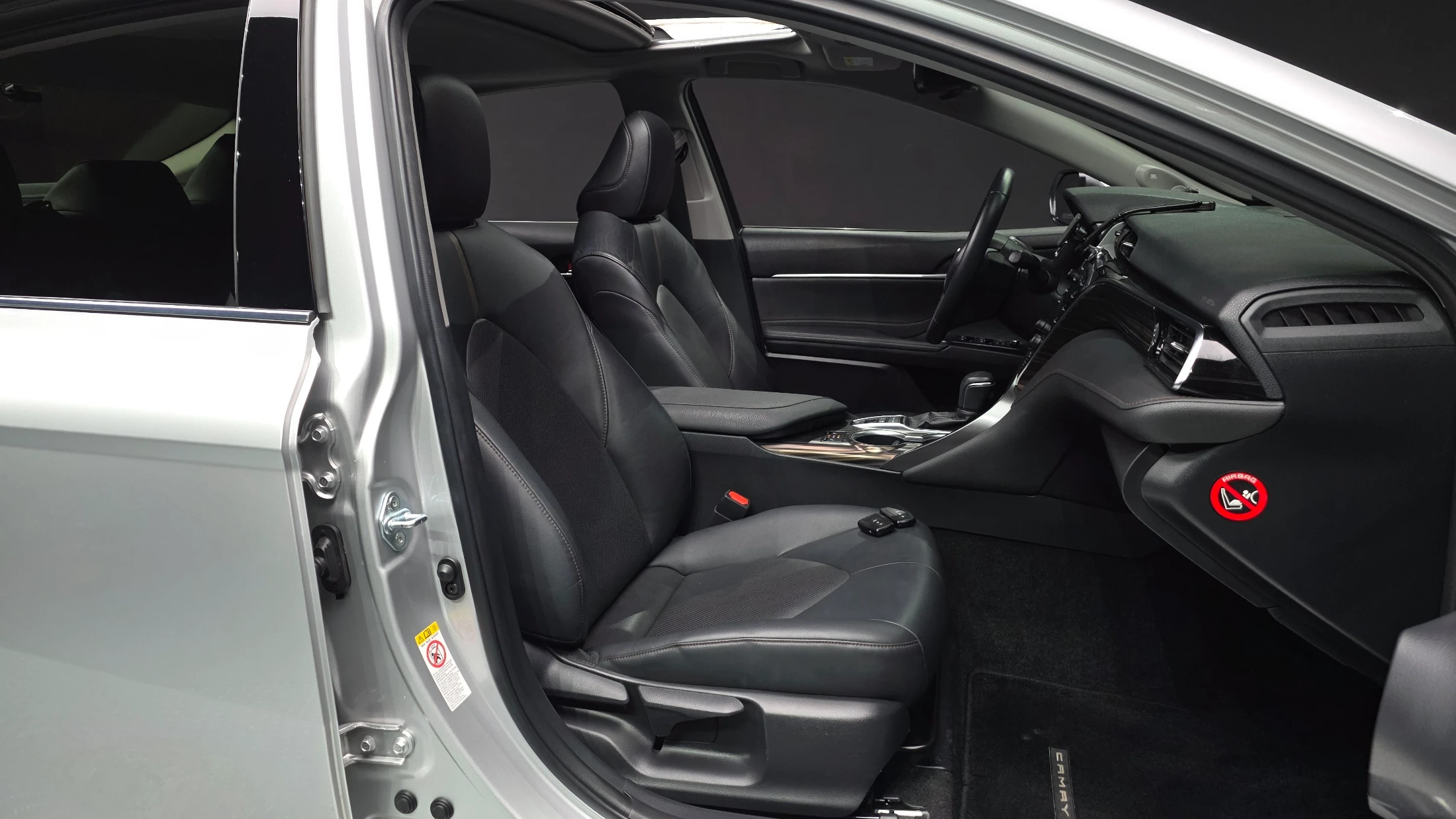 Toyota Camry xv70, 2017 — фото 11