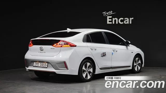 Hyundai Ioniq Ionic Electric, 2016 — фото 2