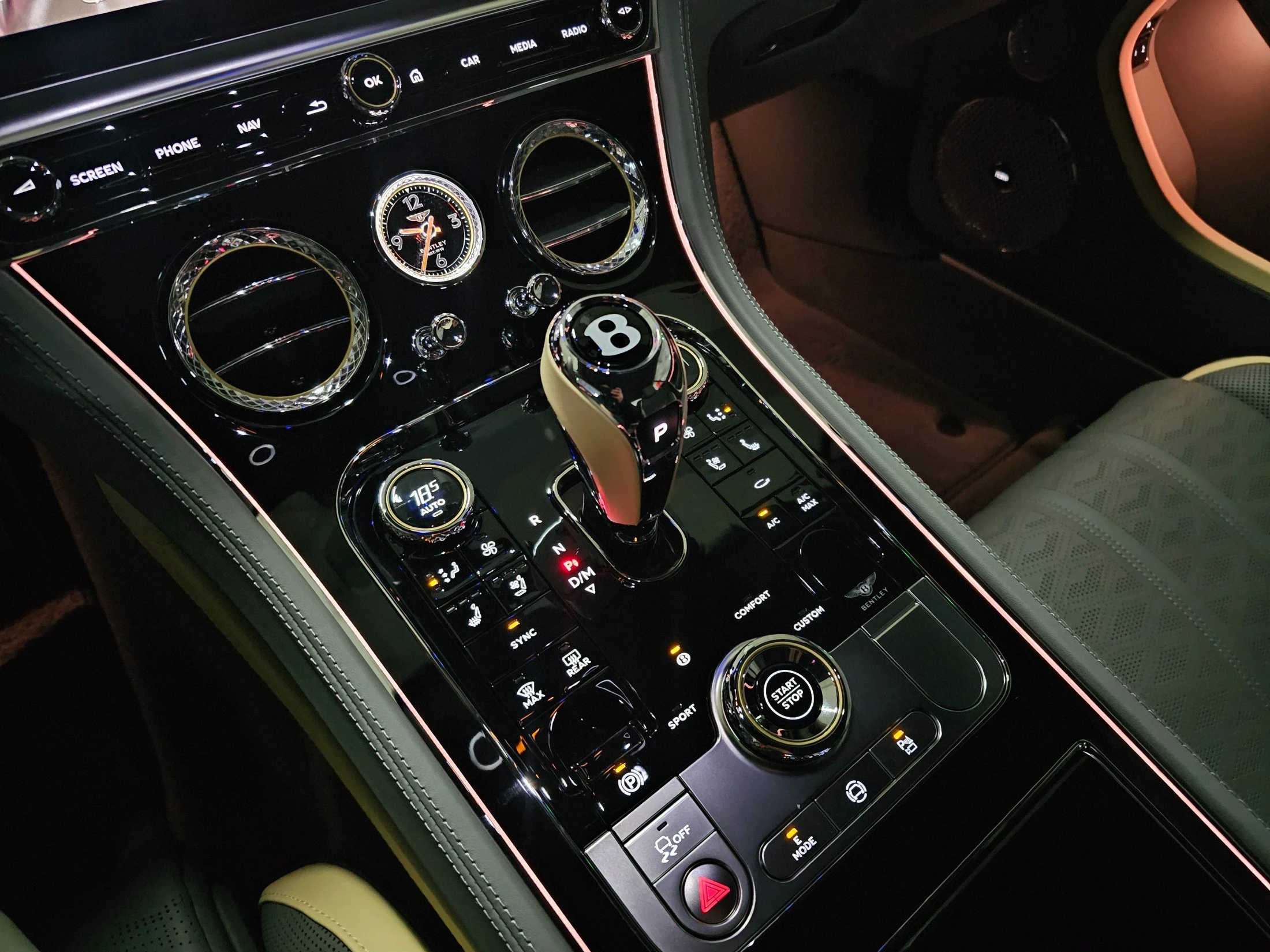 Bentley Continental GT, 2025 — фото 17