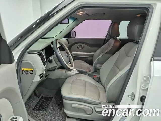 Kia Soul EV, 2016 — фото 10