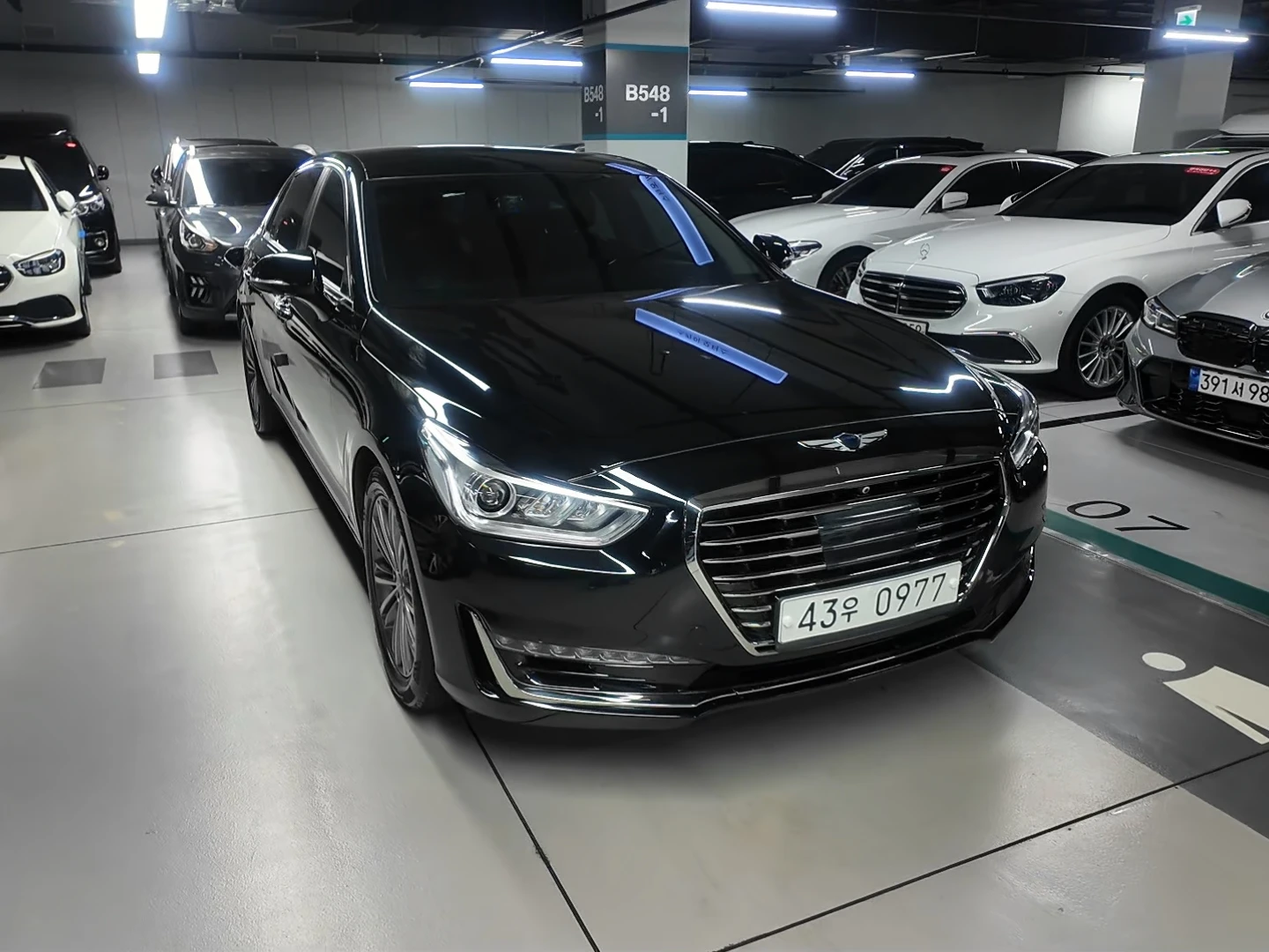 Genesis Eq900, 2016 — внешний вид автомобиля