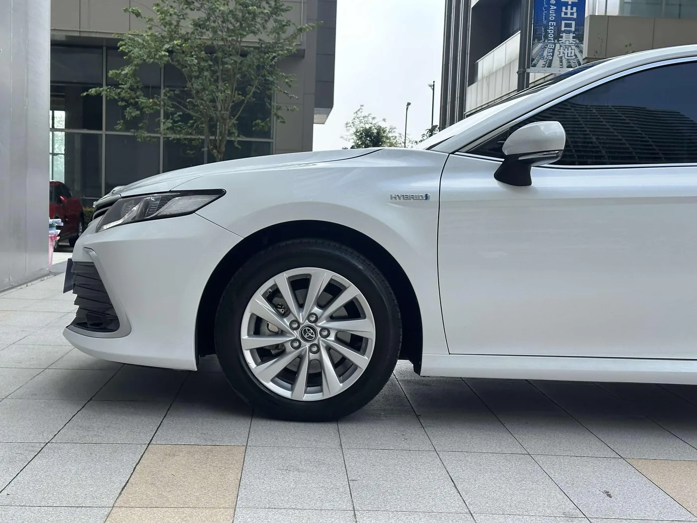 Toyota Camry, 2023 — фото 23