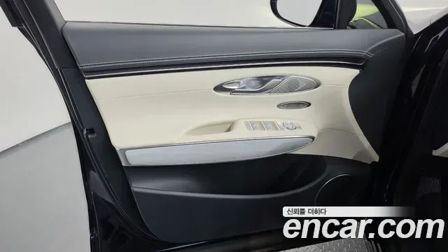 Genesis Gv70 Electric Fide GV70, 2022 — фото 24