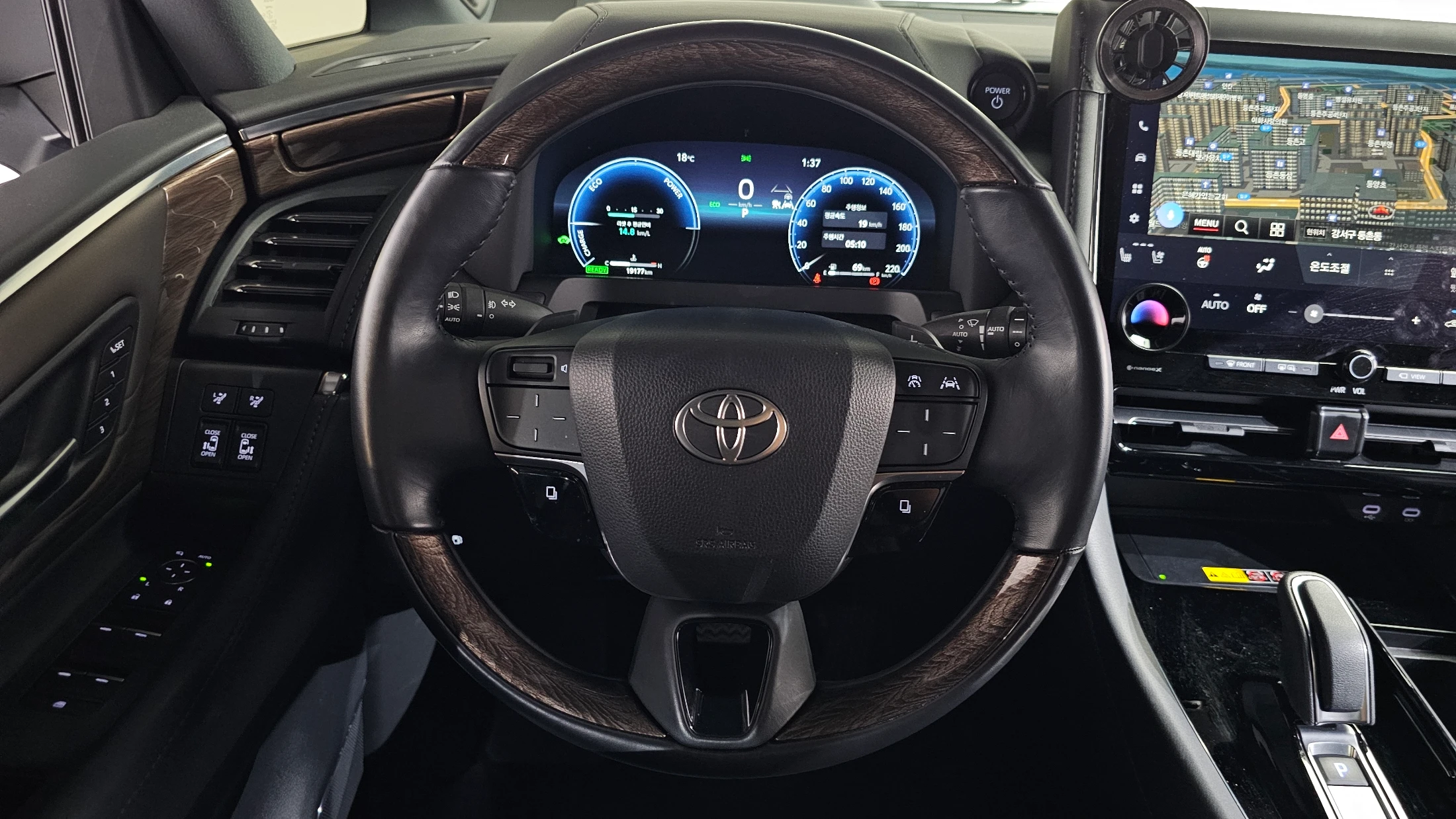 Toyota Alphard Alpad, 2025 — фото 13