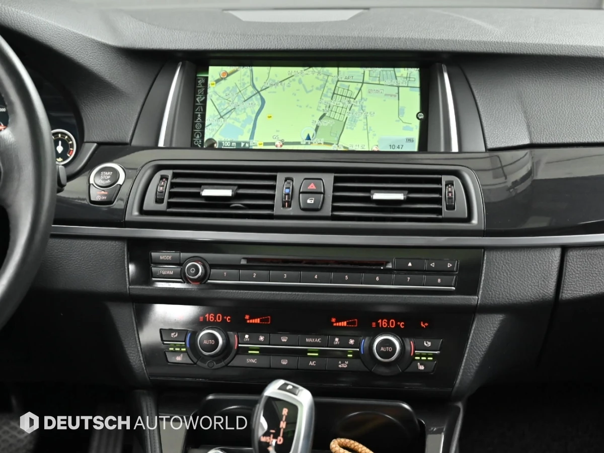 BMW 5-Series F10, 2013 — фото 14