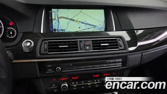 BMW 5-Series F10, 2013 — фото 14