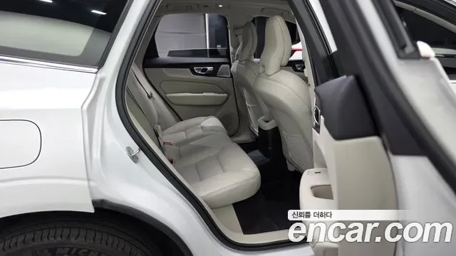 Volvo Xc60, 2025 — фото 12