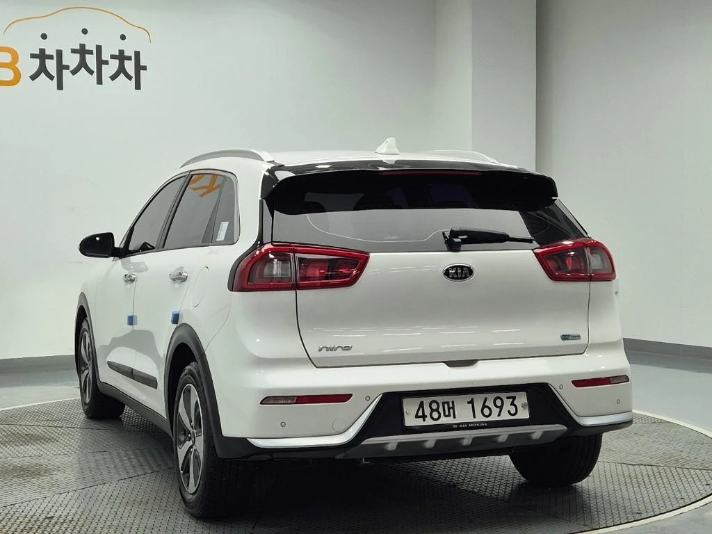 Kia Niro, 2017 — фото 2