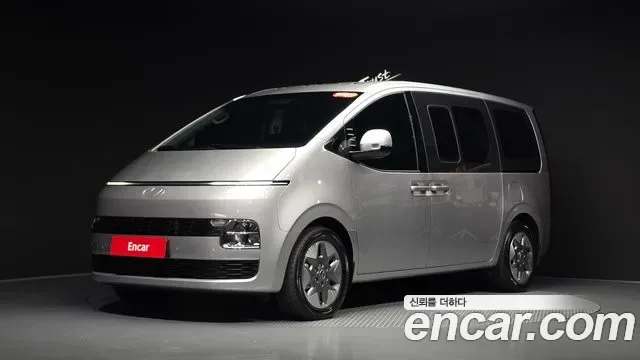 Hyundai Staria