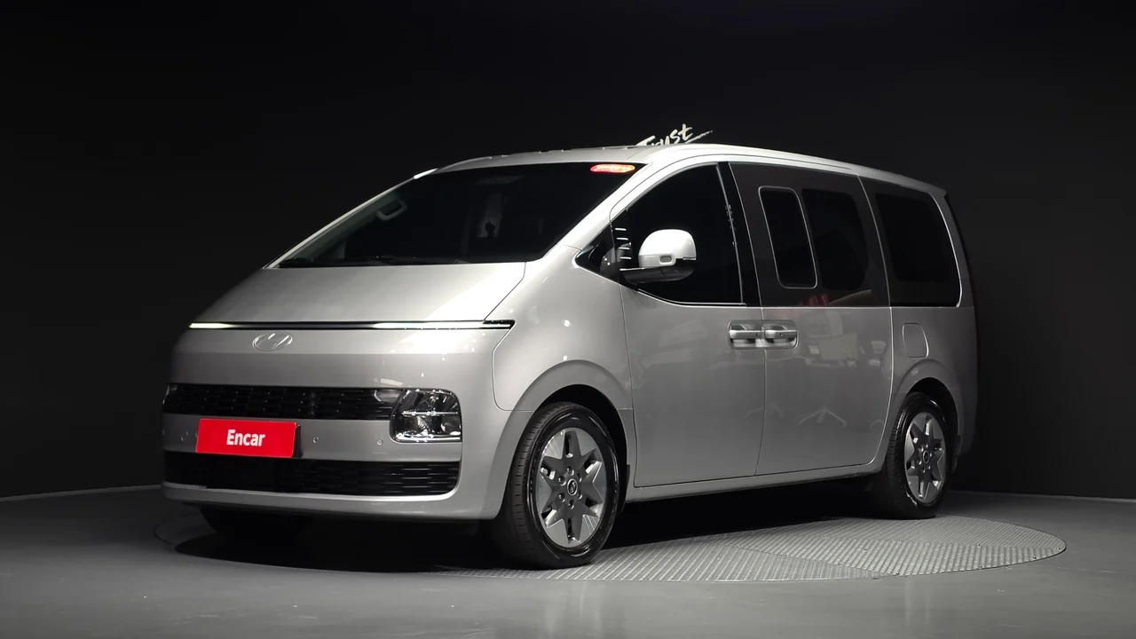 Hyundai Staria