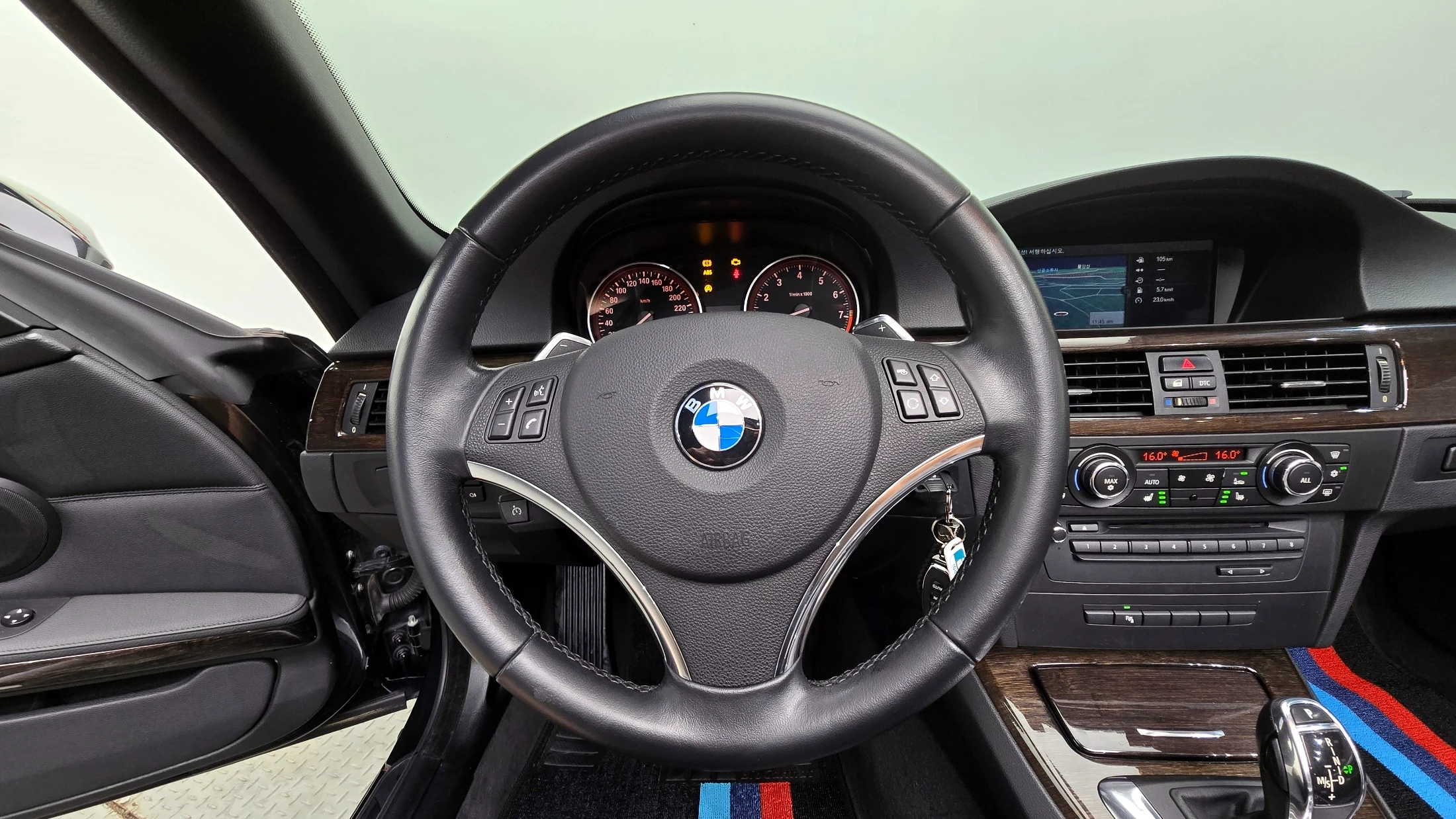 BMW 3-Series E90, 2010 — фото 15