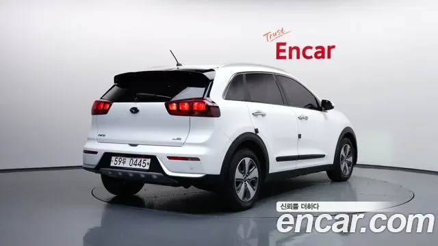 Kia Niro, 2016 — фото 2