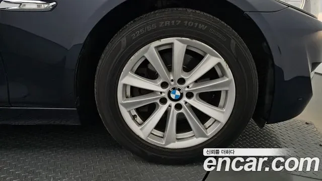 BMW 5-Series F10, 2013 — фото 21