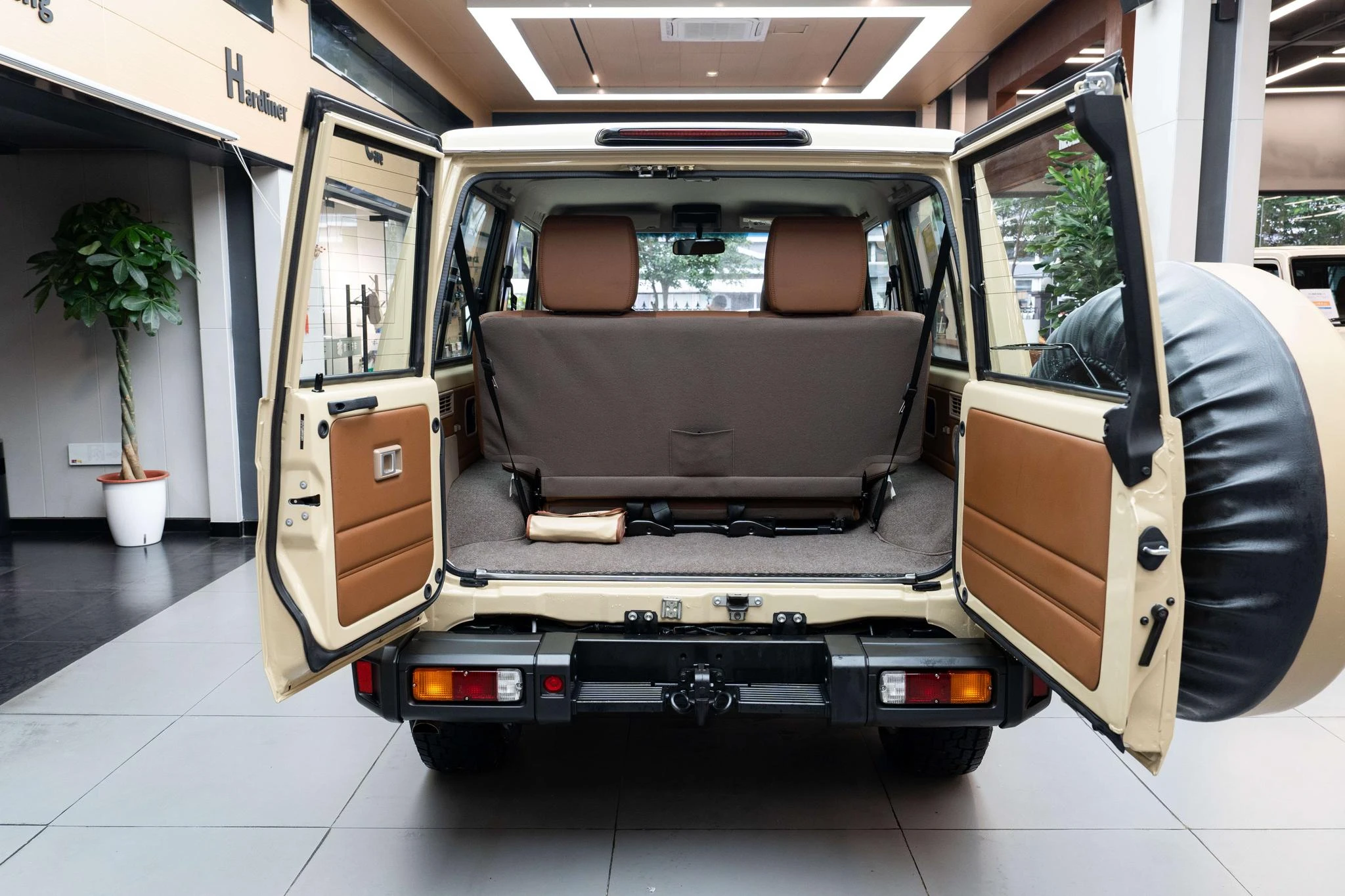 Toyota Land Cruiser 70 Series, 2025 — фото 17