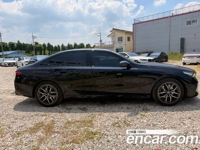 BMW 5-Series G60