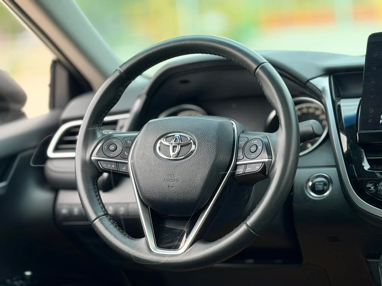 Toyota Camry, 2023 — фото 13