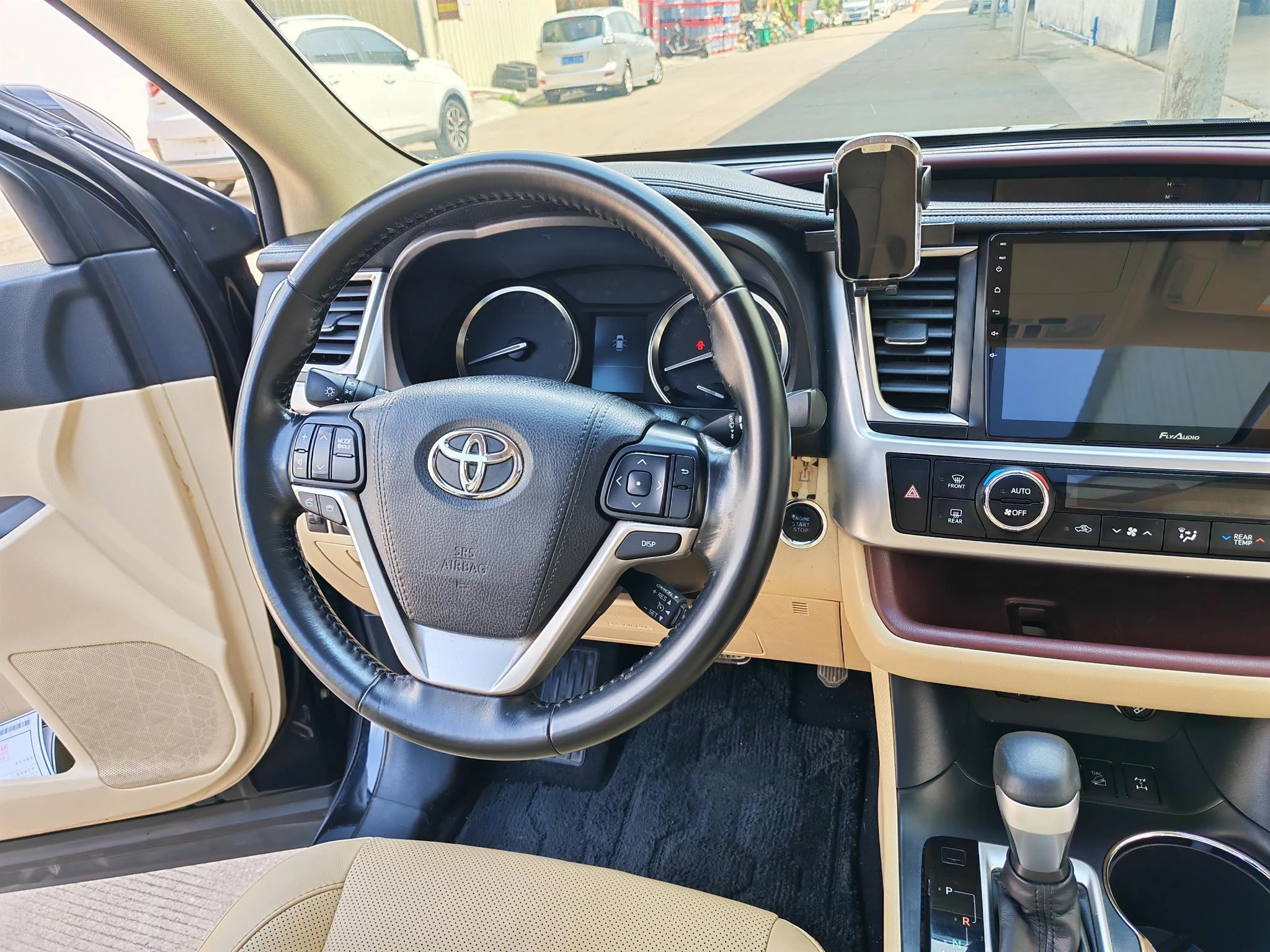 Toyota Highlander, 2015 — фото 8