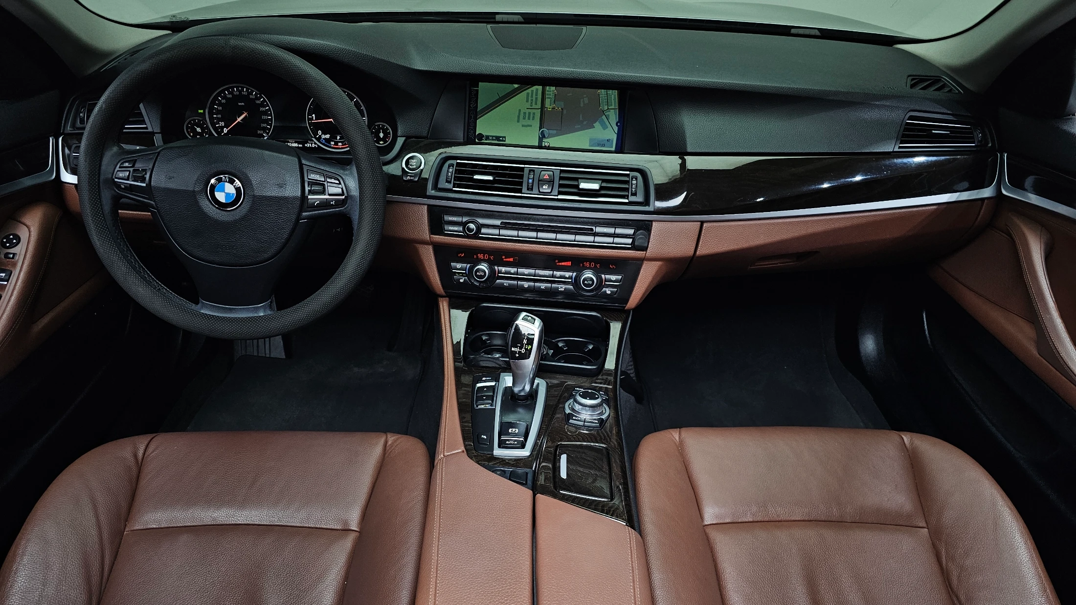 BMW 5-Series F10, 2013 — фото 7