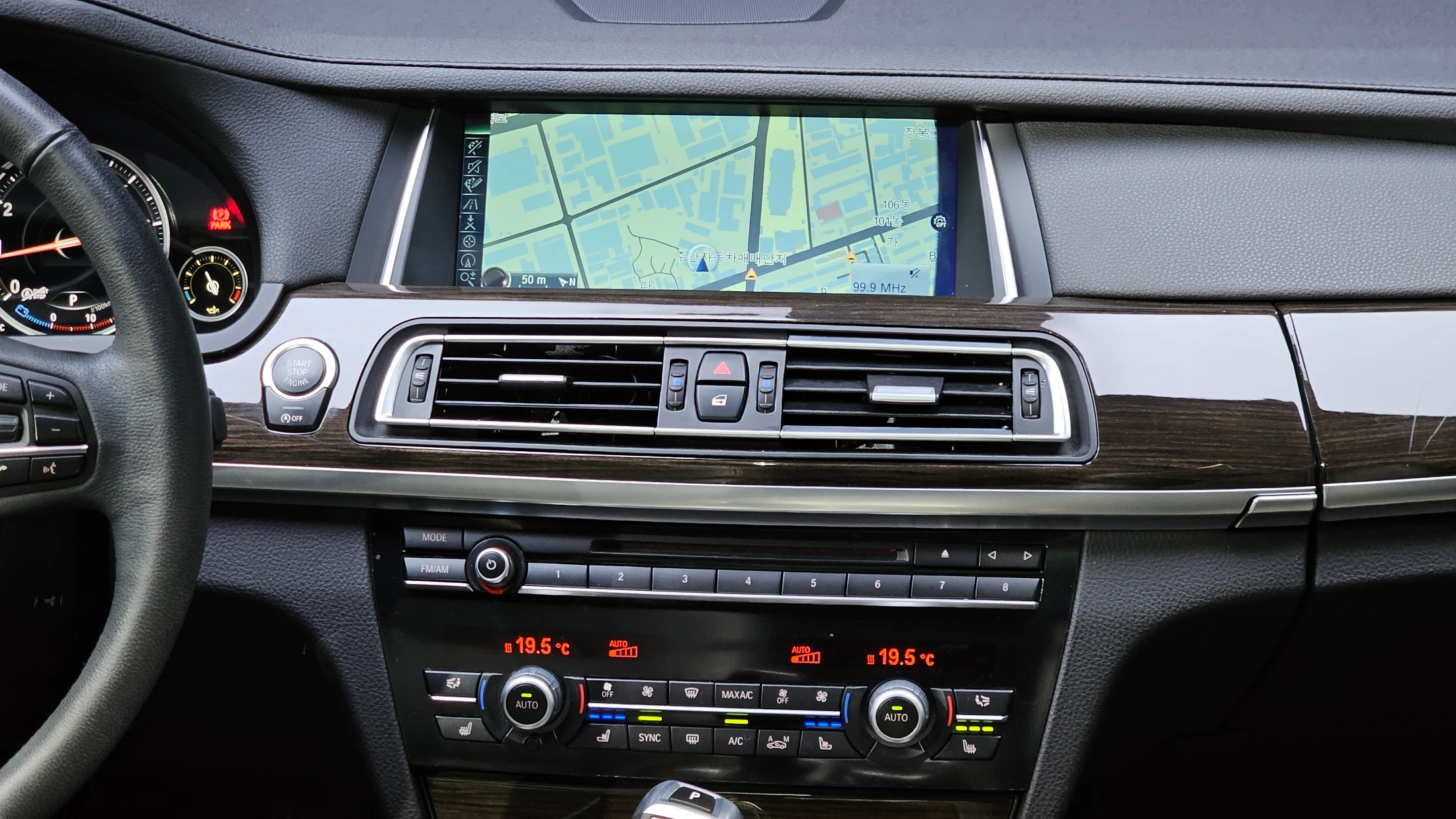 BMW 7-Series F01, 2014 — фото 14