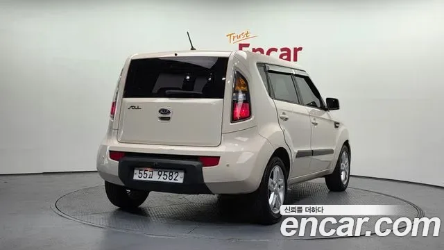 Kia Soul, 2010 — фото 2